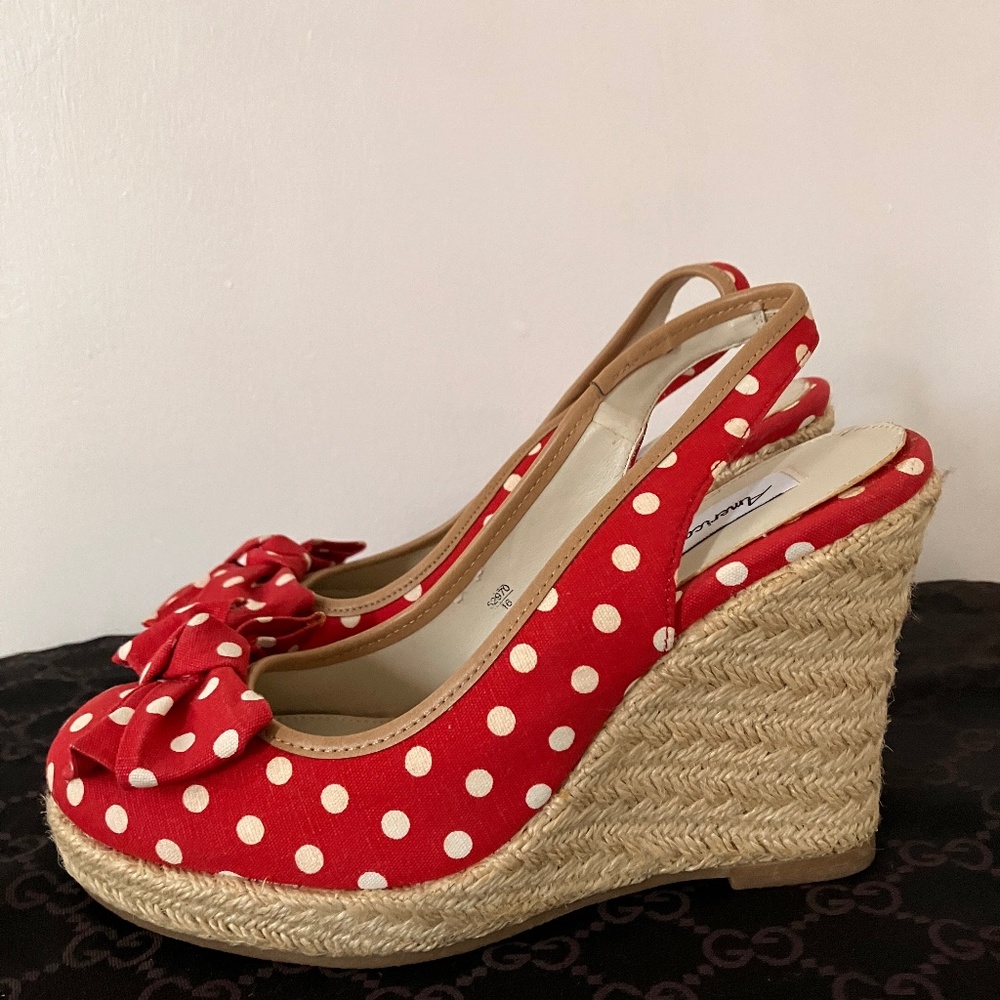 NEW/VINTAGE AMERICAN EAGLE POLKA-DOT ESPADRILLES